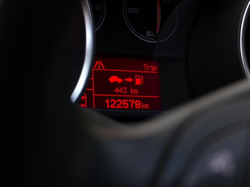 alfa-romeo-giulietta-2-0-jtdm-sprint (8)