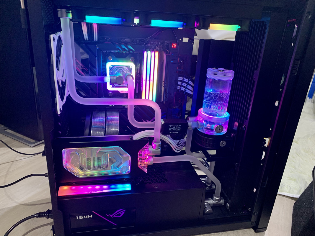 51CDBDA1-1298-4AA0-95EA-60E8B690424B