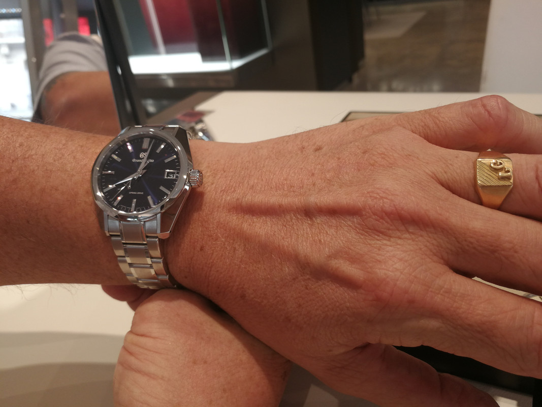 Aide choix montre "indépendante" moins de 8k€ - Page 4 375