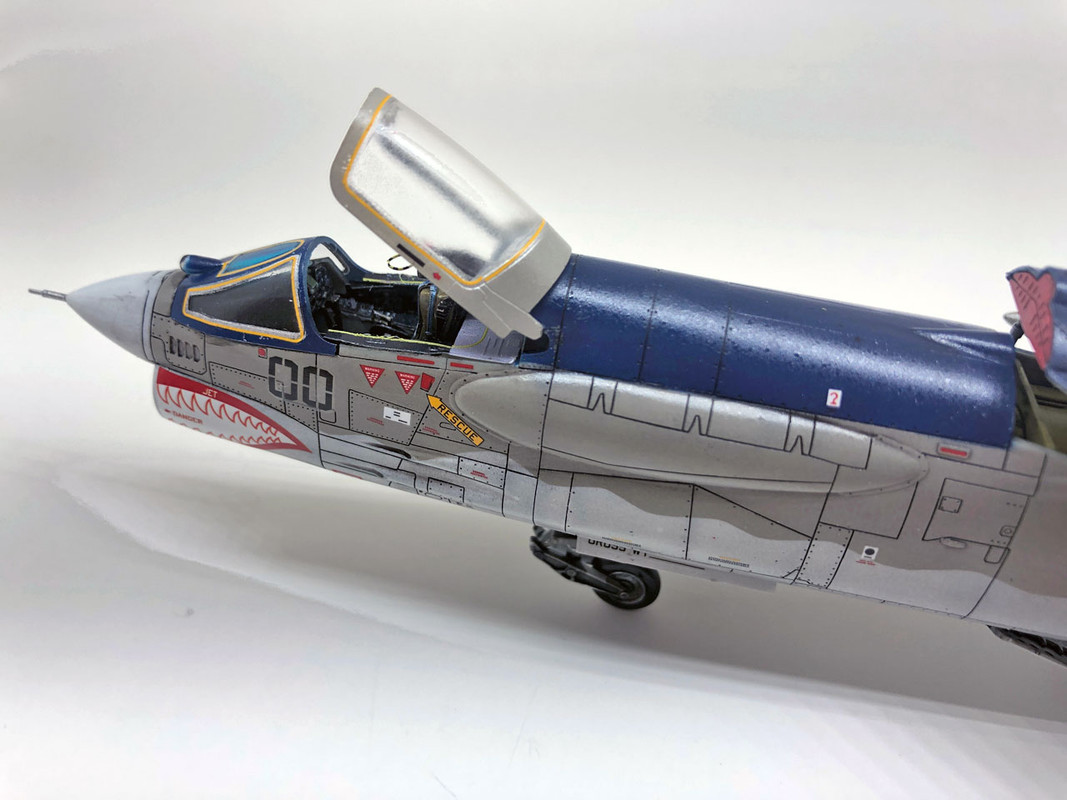 F-8E-CRUSADER(SHIN BORIS)-FINAL03