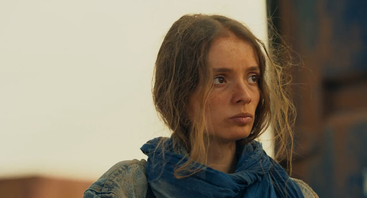 Survive 2024 BluRay [Hindi + Tamil + Telugu + French] 480p, 720p Screenshot