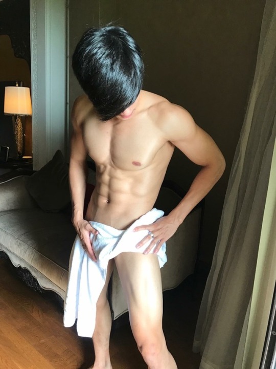 Tập gym cho đẹp chỉ để chụp hình sexy!