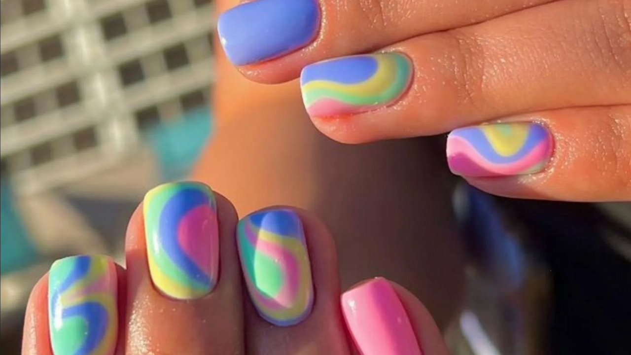 ¡El arcoíris en tus manos! 5 diseños de manicura rainbow