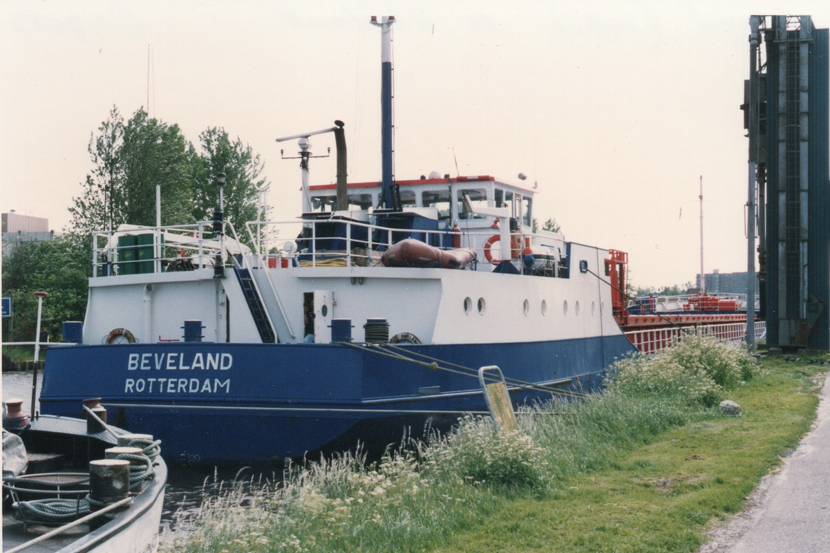 BEVELAND X Vlieland 1982 Imo 8117057 Groningen01061997 Johannes Leo (1)