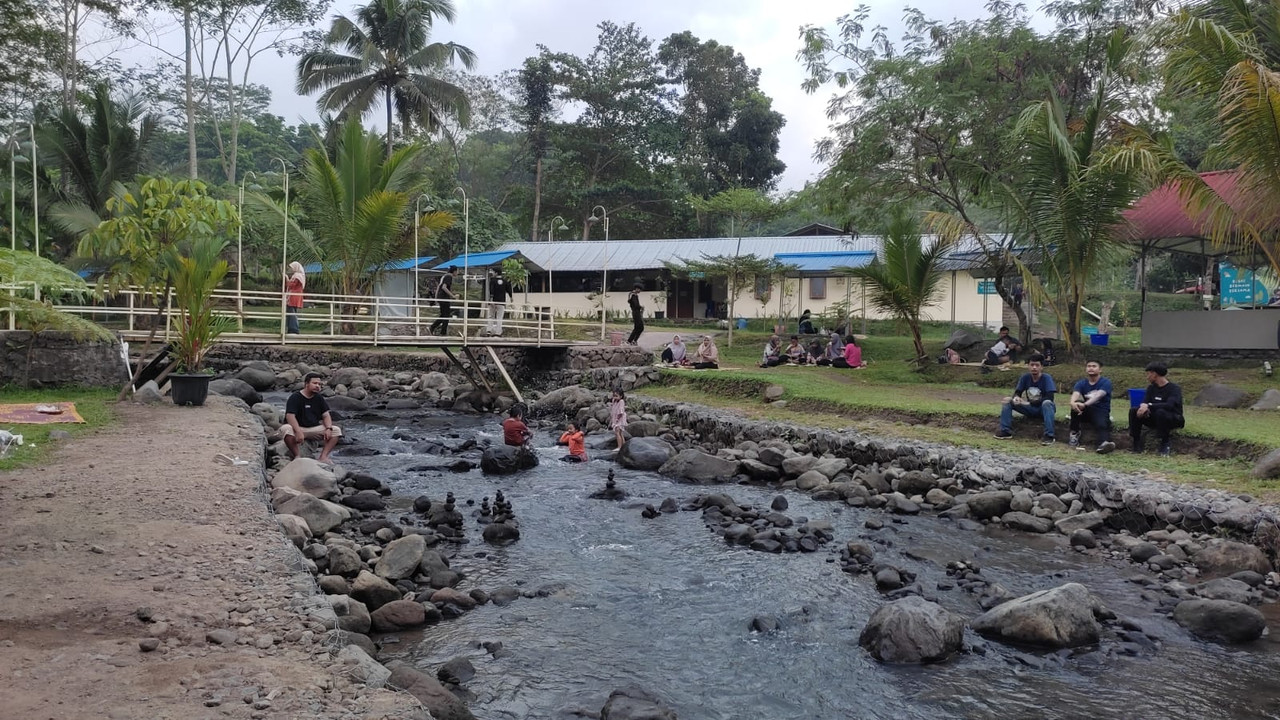 Informasi harga tiket masuk Ledok Sambi, tempat wisata alam di Jogja yang tawarkan suasana asri.
