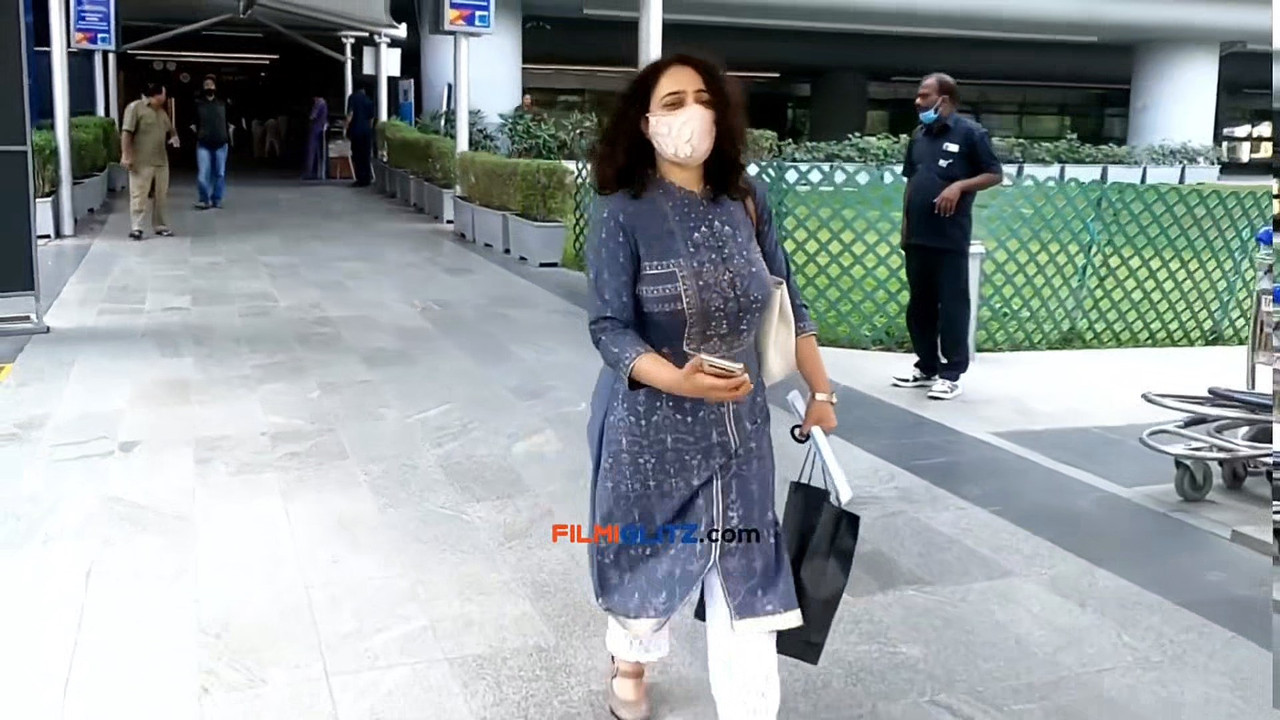 Nithya menon big jiggling boobs.mkv_snapshot_00.07.500