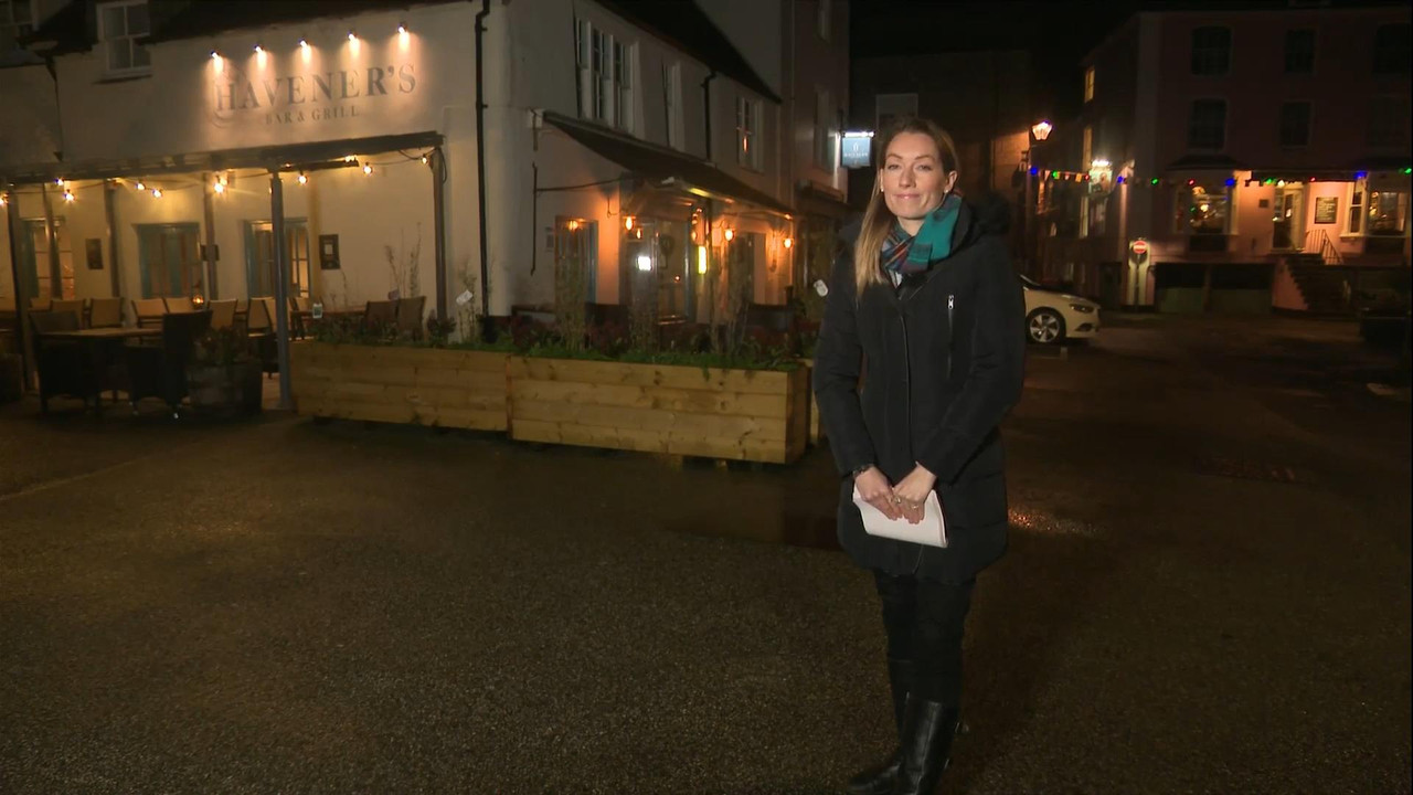 Grace Pascoe 231220.mp4_snapshot_03.45_[2020.12.23_20.48.20]