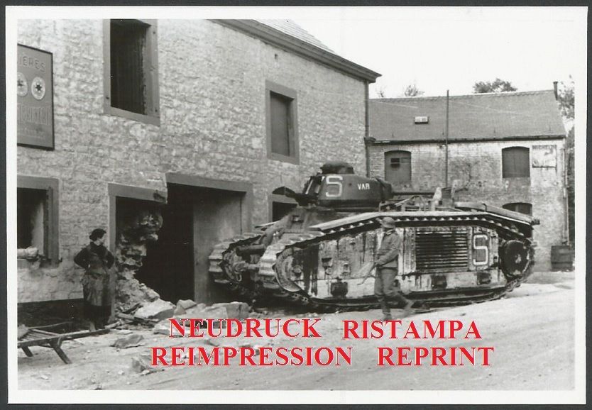 Wermacht Soldaten mit gefangenen französischen P