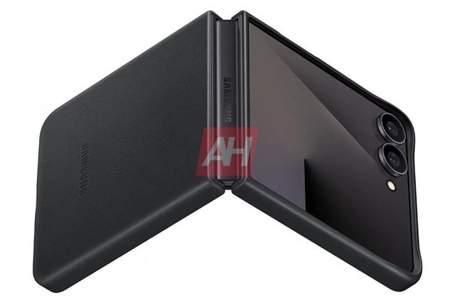 https://i.postimg.cc/T1KgPM4Q/galaxy-z-flip-7-leaked-with-cases-v0-jk8py4qznsaf1.jpg