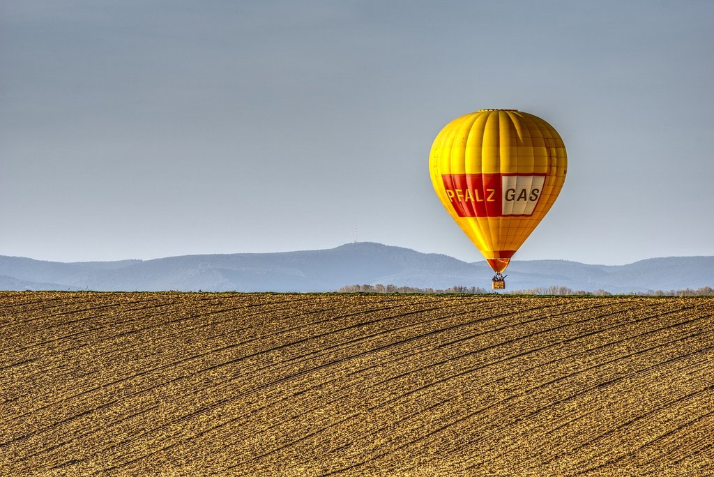 yellow-balloon.jpg