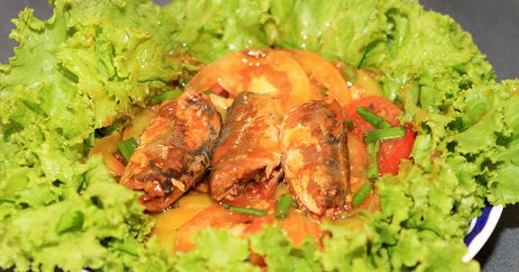 បាយ+ត្រីខងកំប៉ុង