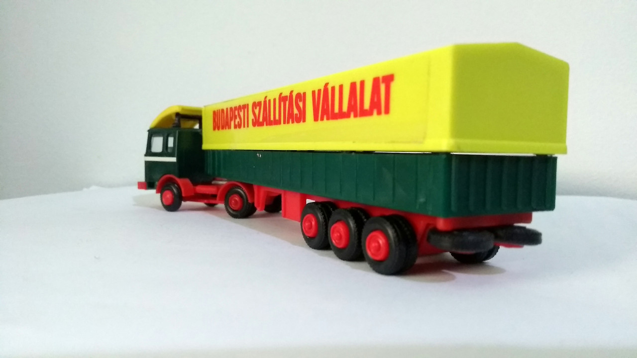 Mach (2297)