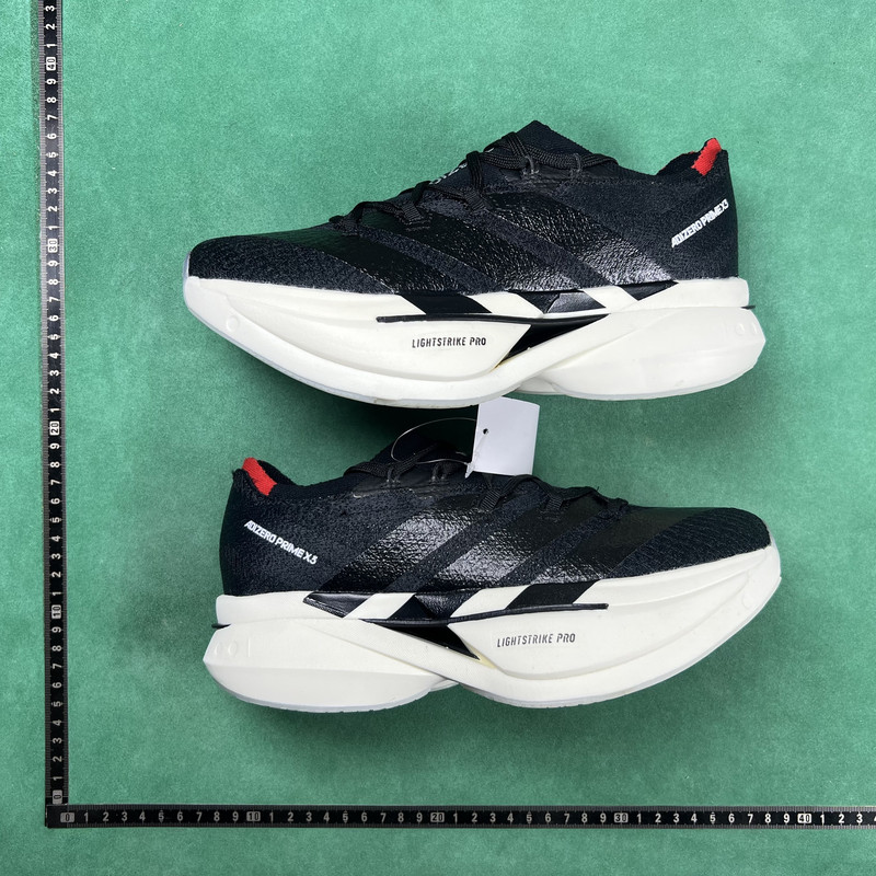 231、Pharrell Williams x Adidas Adistar Jellyfish