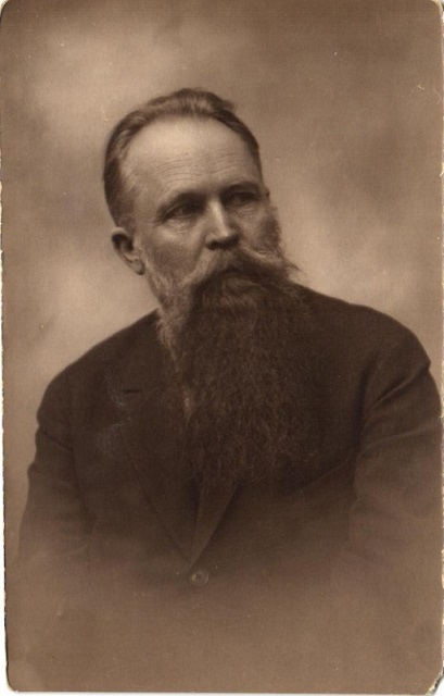 poliitik-kirjanik-ja-opetaja-karl-ernst-peterson-saergava-1928