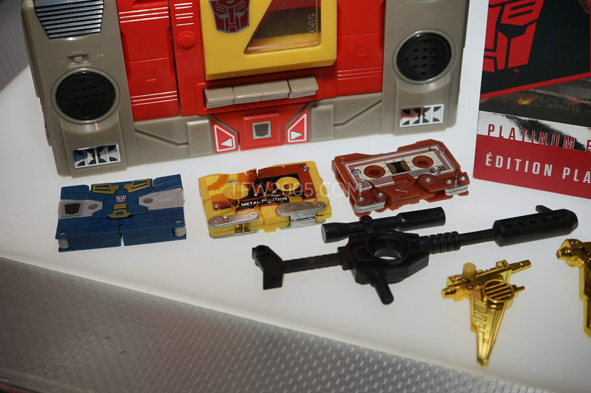 SDCC2015-Hasbro-Case-Transformers-PE-007