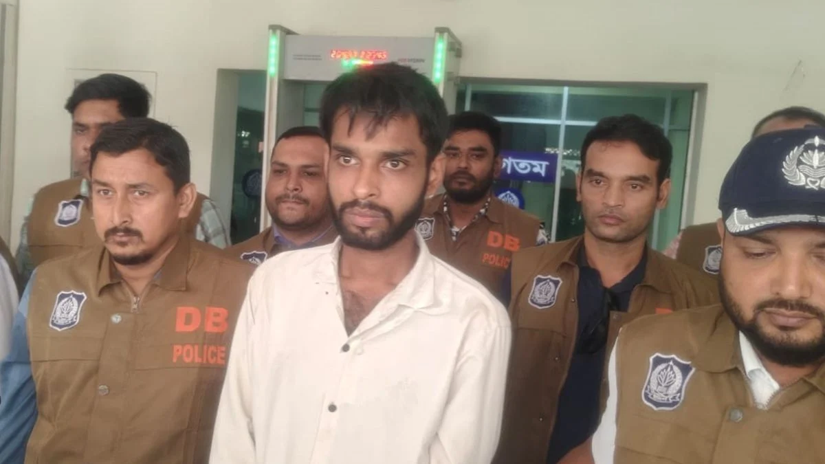 প্রধানমন্ত্রীর প্রেস সচিবের সহকারী পরিচয়ে প্রতারণা, সাবেক ছাত্রলীগ নেতা গ্রেফতার
