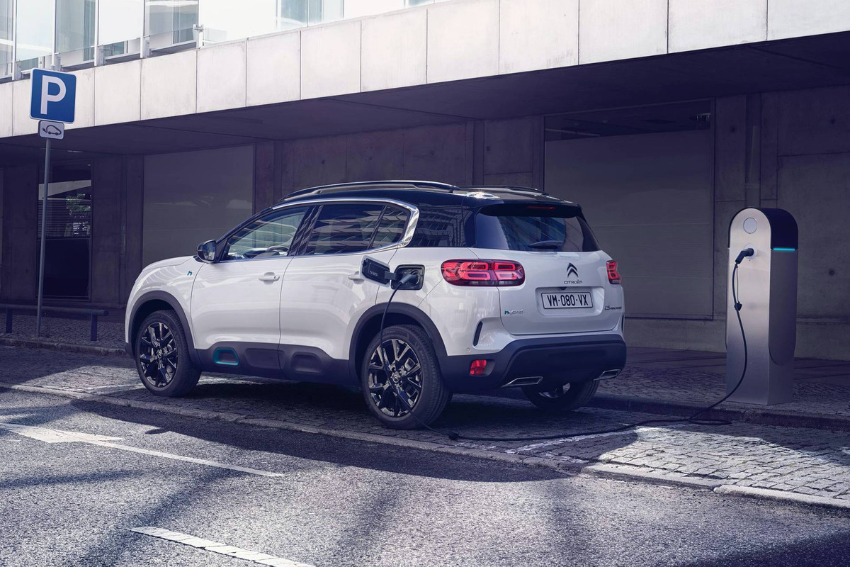 Citroen C5 Aircross SUV Hybrid (21)
