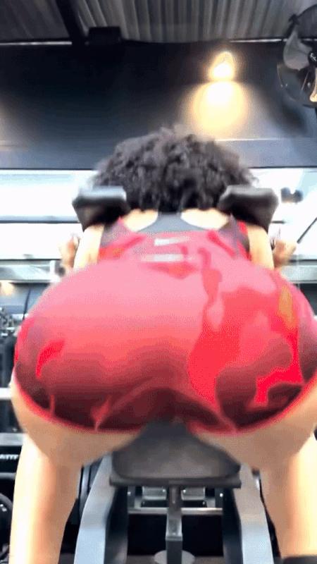 [Image: theestallion-1707344787-3297768505222753...verter.gif]