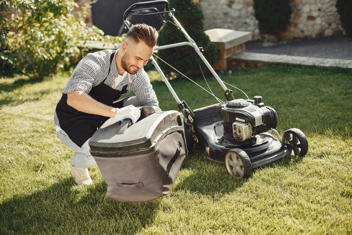 Unearthing the Benefits: Regular Lawn Mowing for Healthy and Attractive Yards