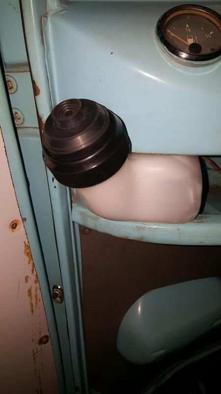 AAA4F7F1-ADAF-41CD-A8B2-92E7680FBC64