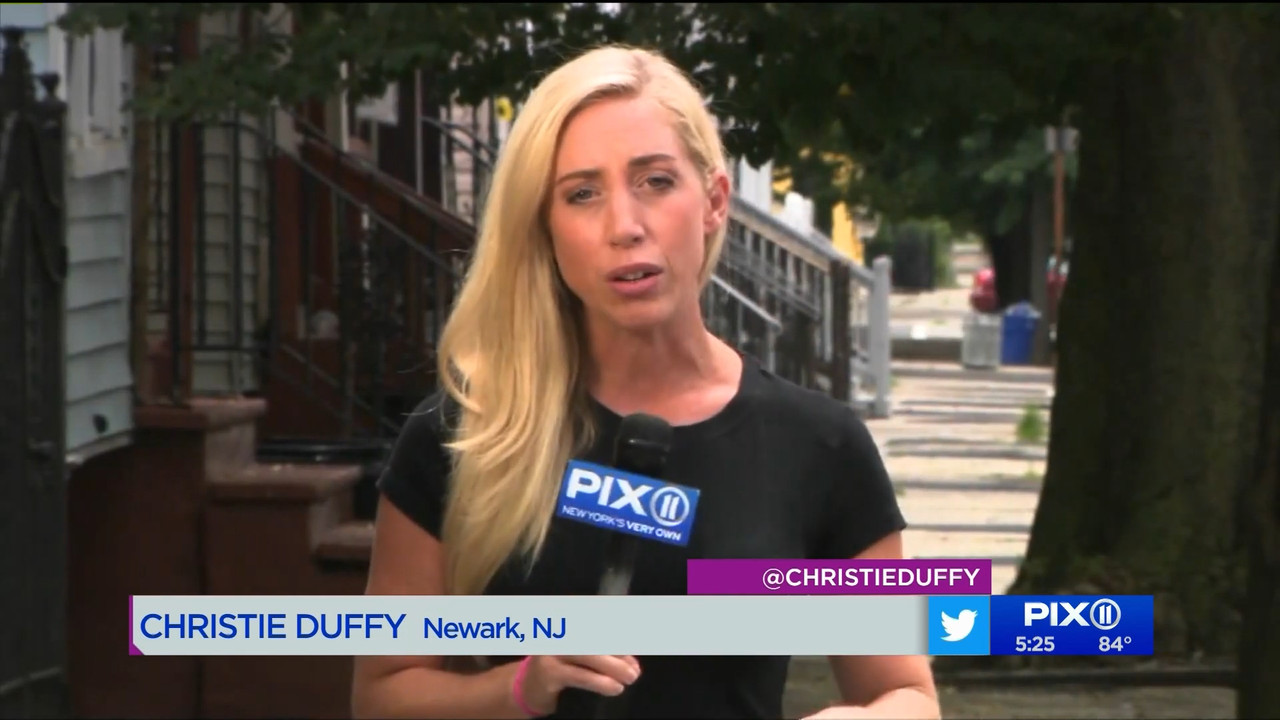 08.01 - 22.00.00 - PIX11 News at 5..ts_snapshot_00.31.27.093