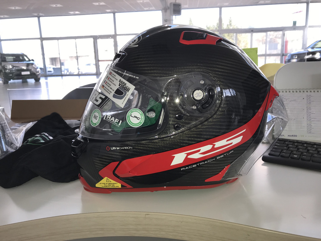 7496BADC-2BC3-4E8B-8862-DDF8D1B52D8A