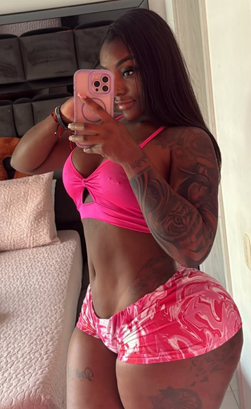 Screenshot 2025-10-21 at 23-22-07 Facebook