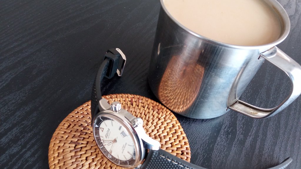 Pause café et montre (toutes marques) - tome X - Page 25 IMG-20230508-095225