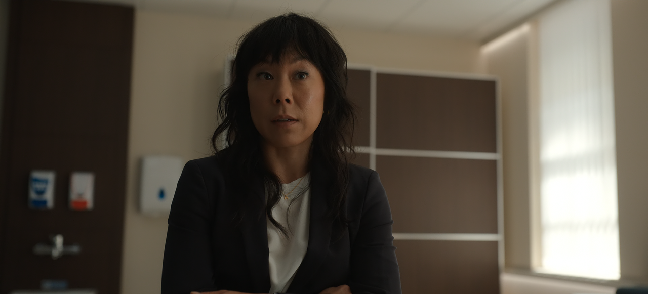 The.Diplomat.S02E01.When.a.Stranger.Calls.2160p.10bit.NF.WEB-DL.DDP5.1.HEVC-Vyndros.mkv_snapshot_22.