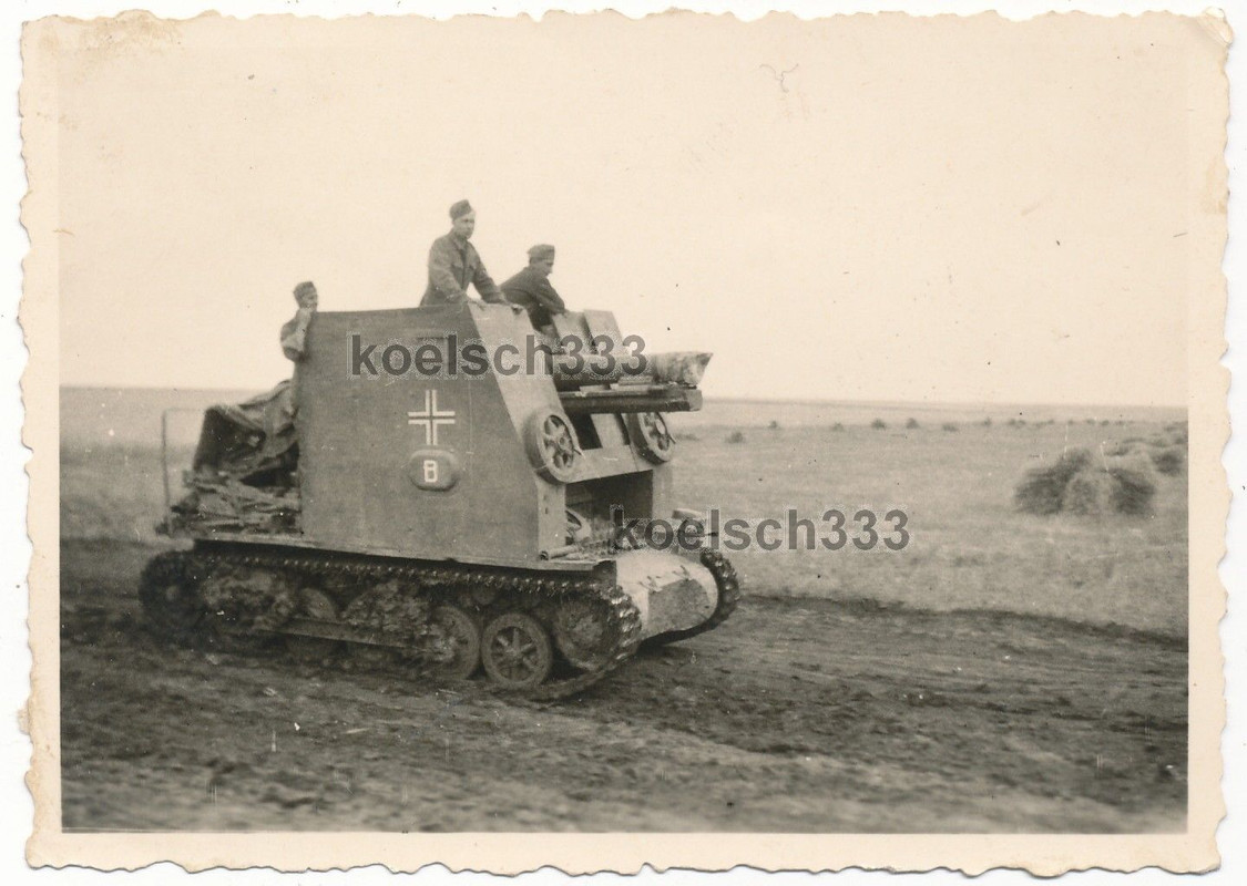 Foto Sturmpanzer BISON 15 cm sIG 33 (Sf) Panzer 