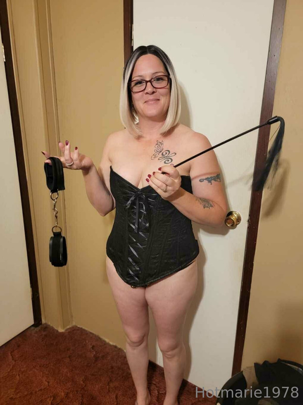 [Image: leakedbb-com-hotmarie1978-23.jpg]