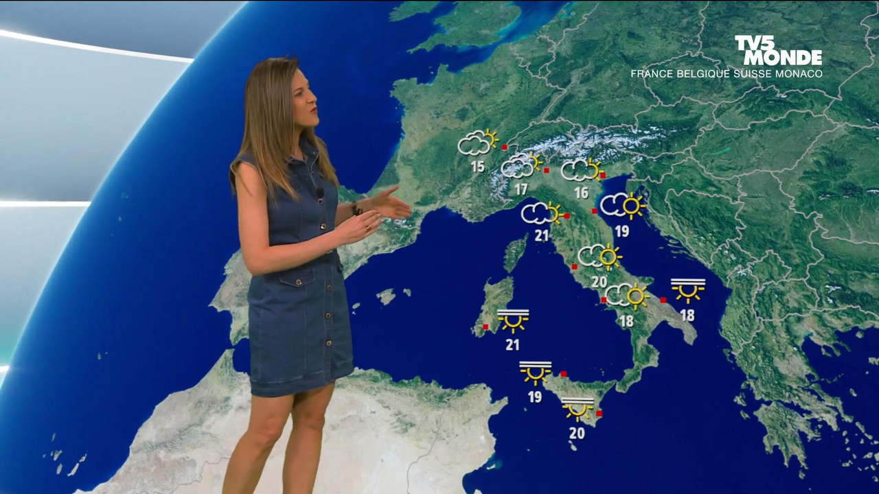 Daniela Prepeliuc TV5 220422.mp4_snapshot_01.34_[2022.04.22_18.44.48]