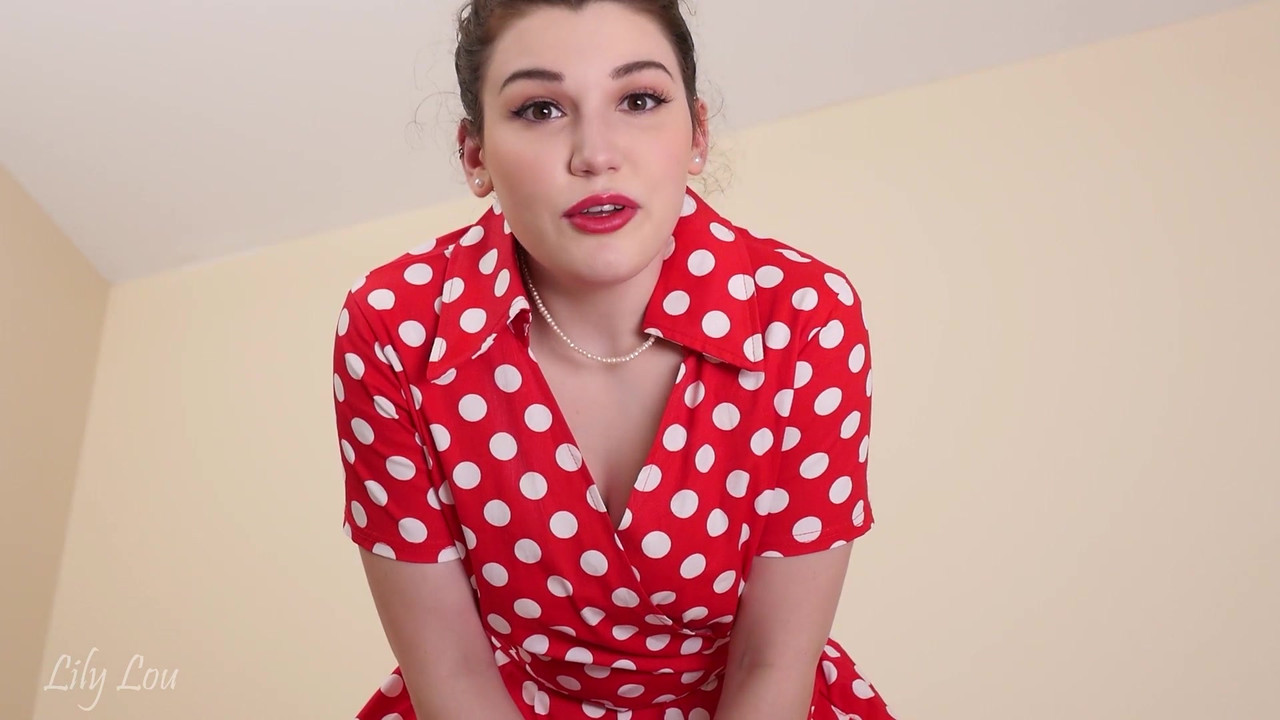 Lily Lou Mommy Says To Sniff Ass And Lick Piss 000946 — Postimages