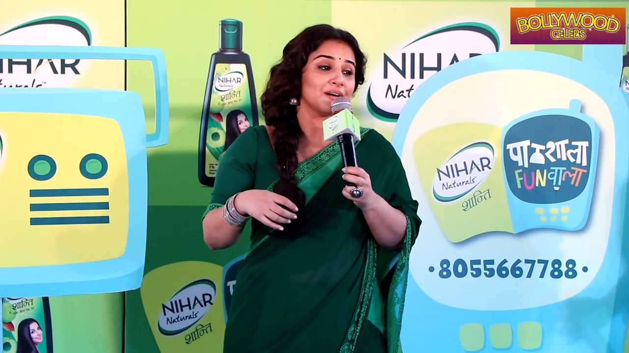 busty vidhya balan in saree.mp4_snapshot_00.51.815