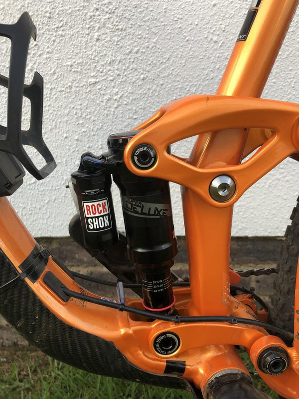 15FFDD73-659B-4E69-BDB1-F3A80D0CC4E4