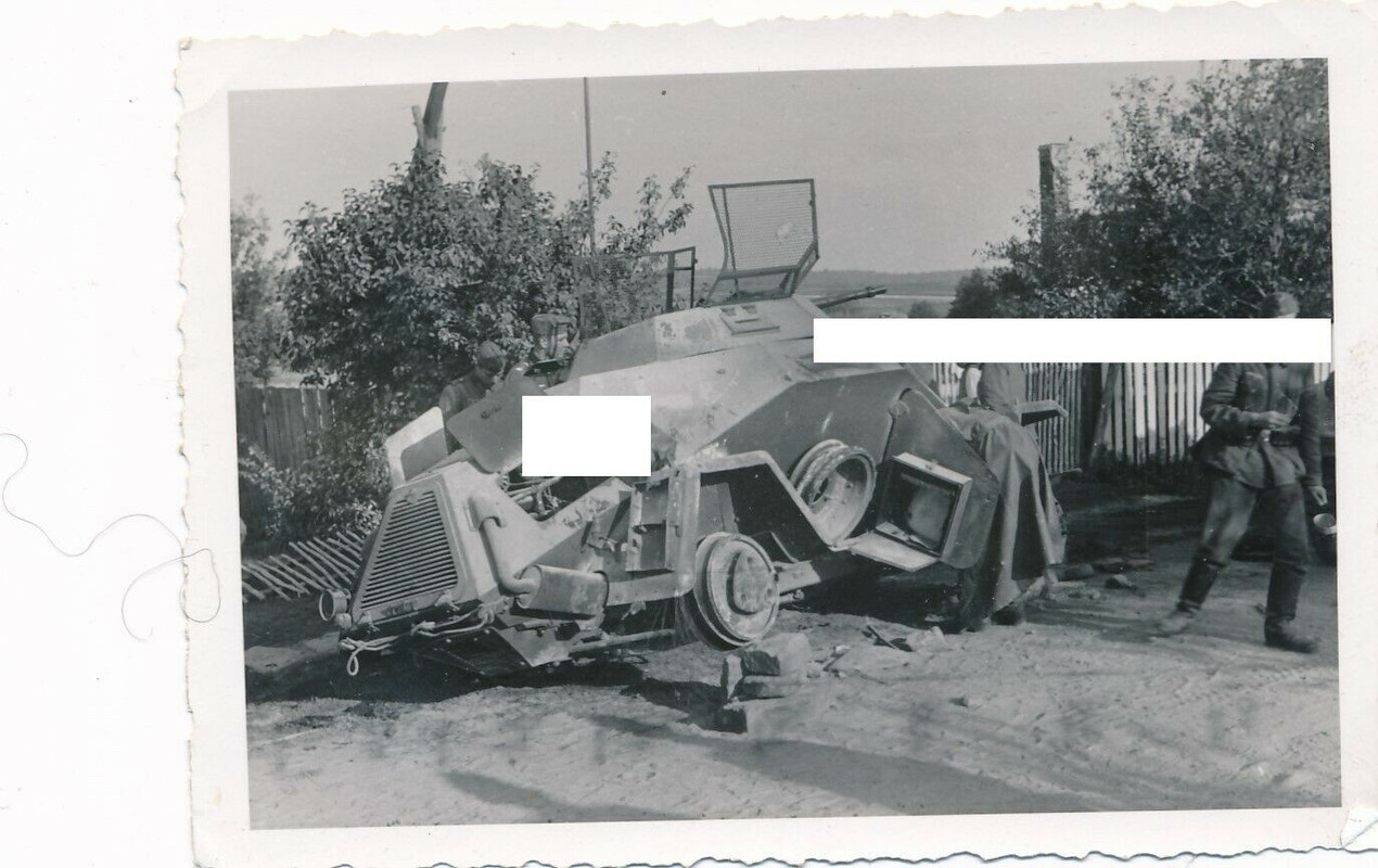 Polen Feldzug abgeschossener deutscher Panzer Spähwagen