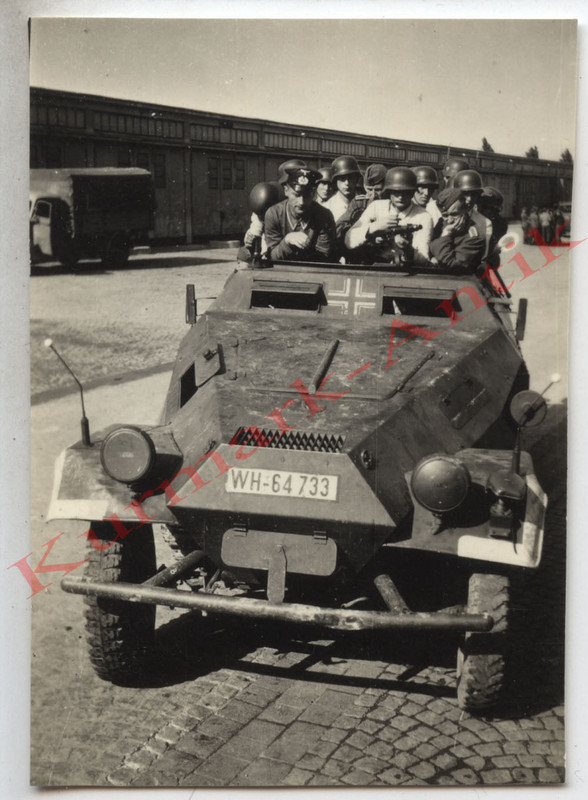 Foto Wehrmacht Panzer Spähwagen 251 Nummernschil