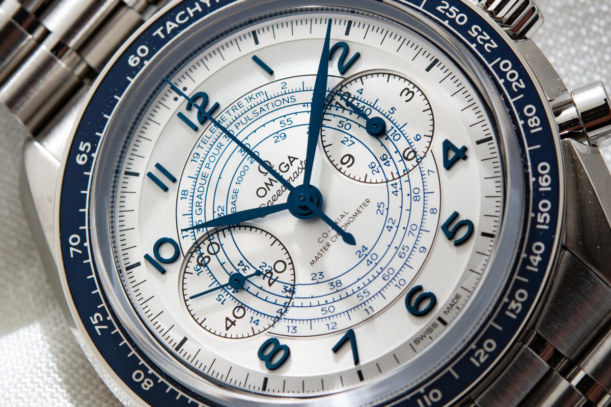 OmegaSpeedmasterChronoscope32930435102001-2