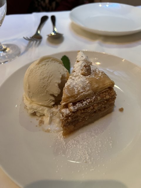 0-C1058-CD-194-B-40-DE-9016-8-F2-D757197