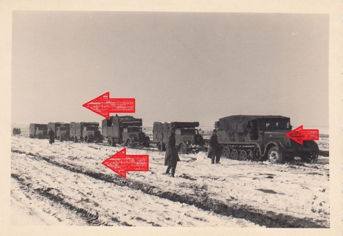 Foto Russland Fahrzeug Kolonne mit großer Halbke