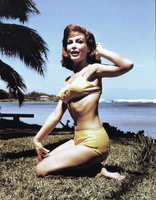 Barbara_Eden_c16