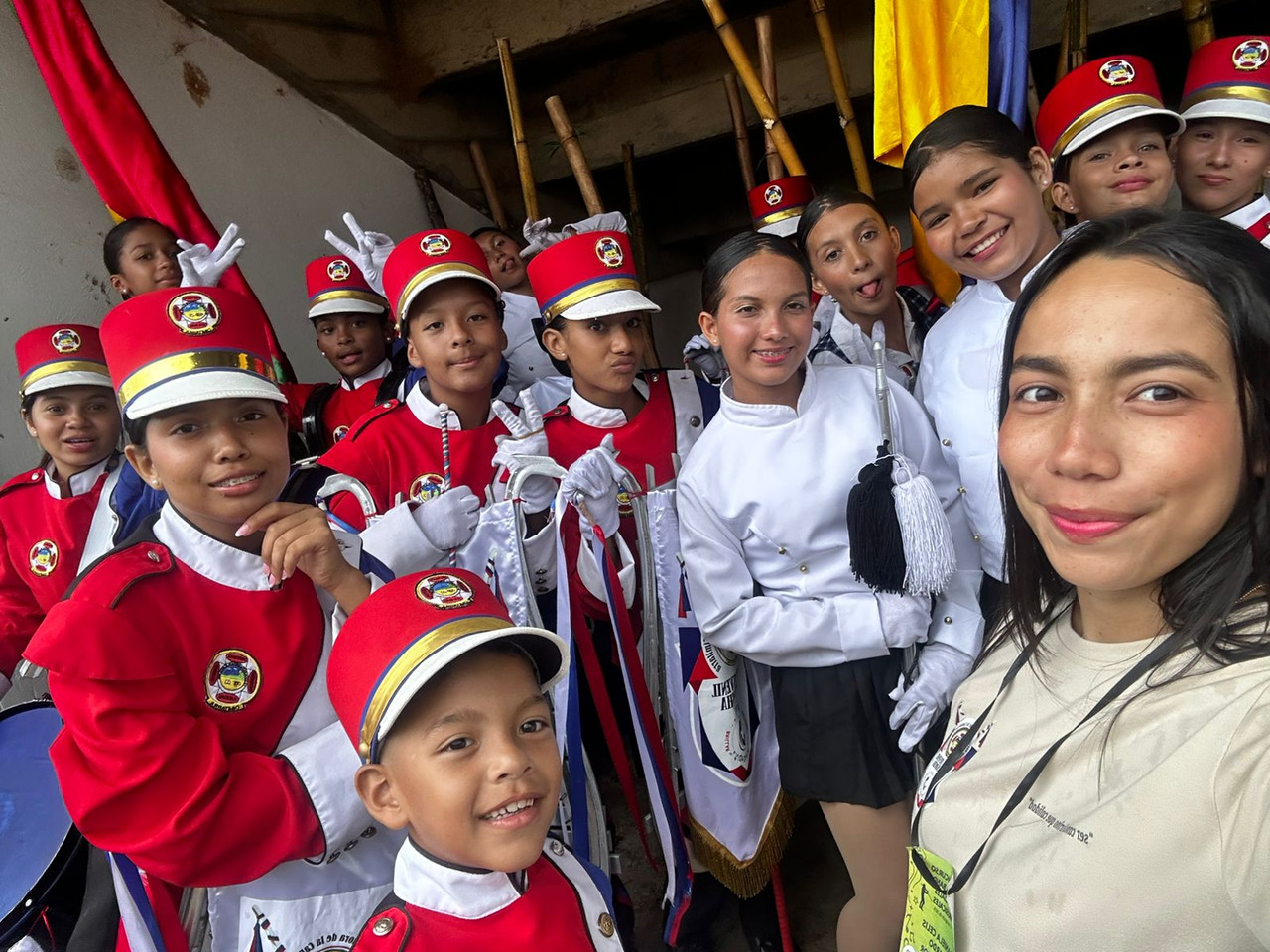 Banda Institucional 4