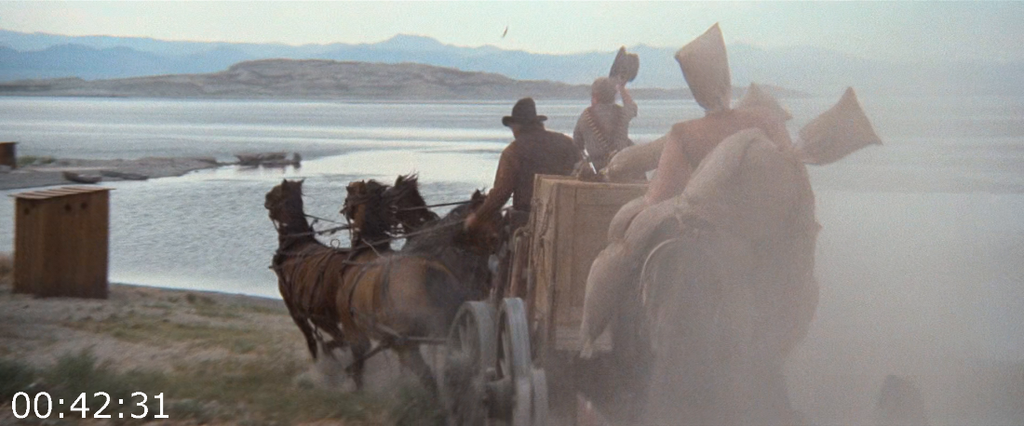 [Kép: High-Plains-Drifter-1973-REMASTERED-1080...BONE-F.png]