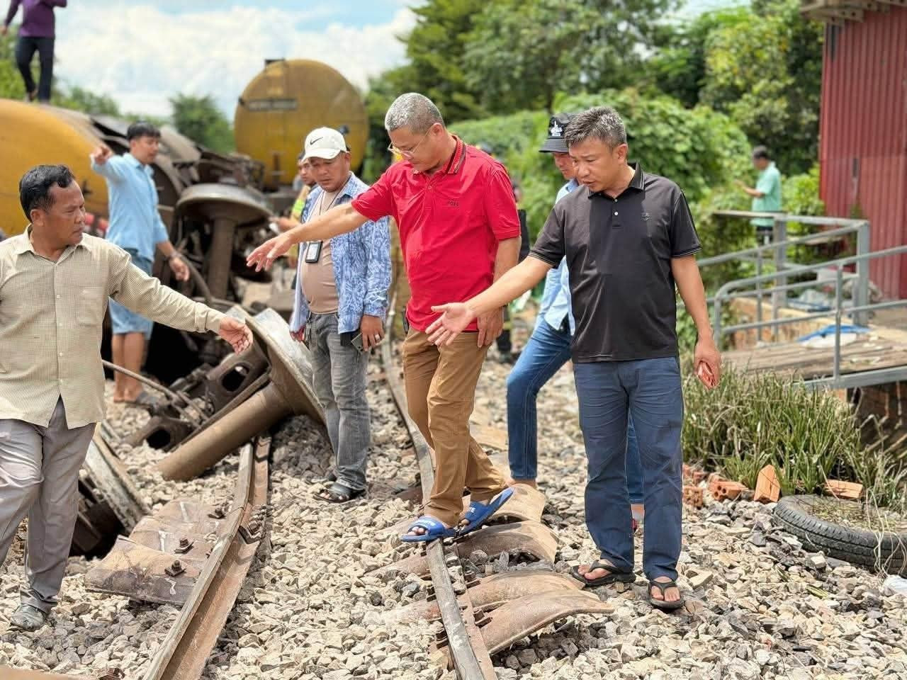 fuel train derails battambang four tankers overturn cambodia news 2026 34534543
