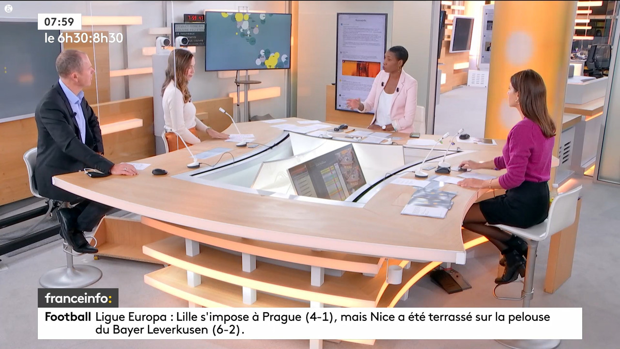 10.23 - 05.29.00 - 9h30. Entre JT, chroniques, invités et revues de p....ts_snapshot_01.36.59.985