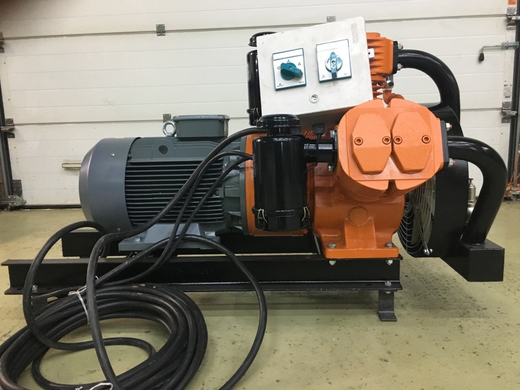 Компрессор Bekomsan для цементовозов