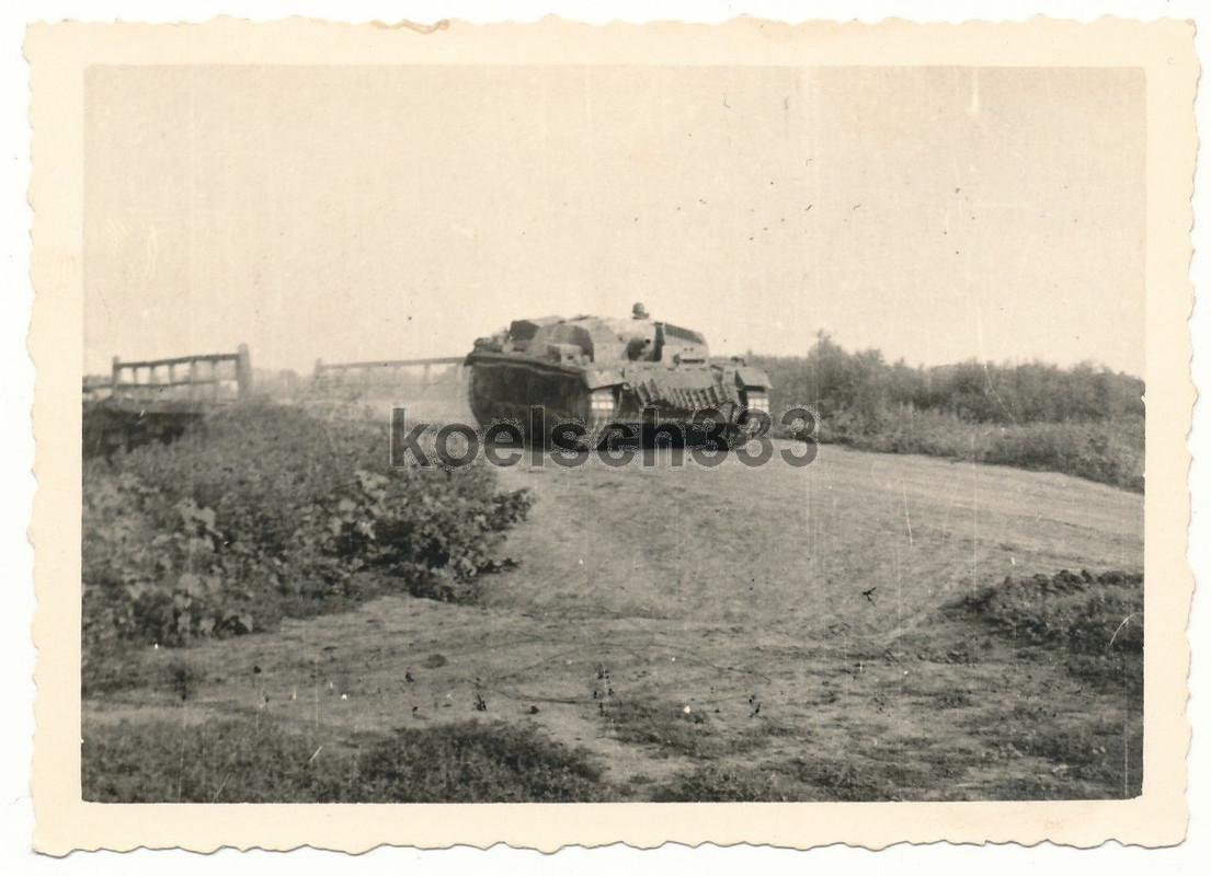 Foto 22. Infanterie Div. Sturmgeschütz Panzer au