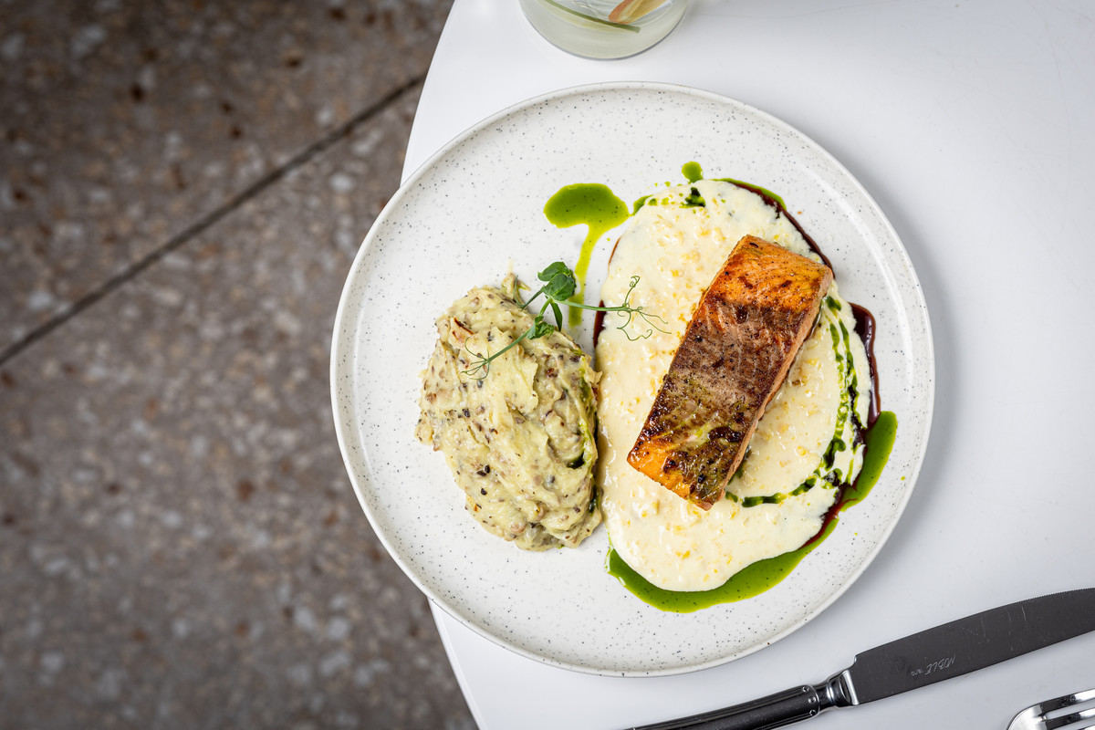 Лосось с грибным пюре(400г)