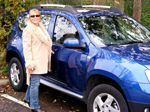 me-autumn-car-HD.jpg