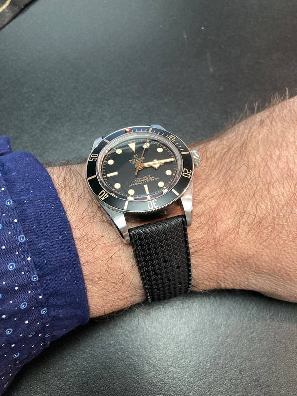 12497524-8D9E-428F-B072-72183BE87AE6